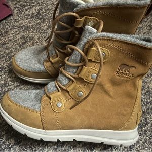 Nwot sorel boots size 9.5w